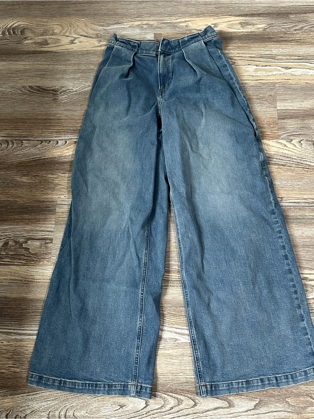 Express Wide Leg Jeans in Faded Blue Wash